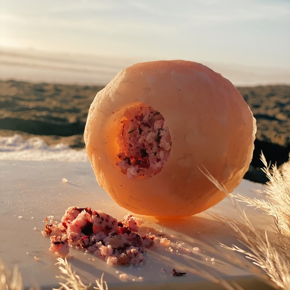 Small Batch Rosé Bath Salts 🌹 4oz - Picture 2 of 4